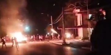 Al menos cinco detenidos tras disturbios y ataque a sede del PCC durante protesta en Morón, Cuba