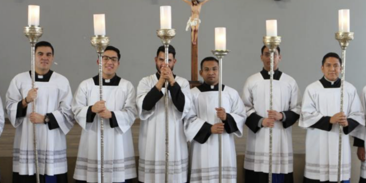 Prevén alta participación en Viacrucis de Querétaro