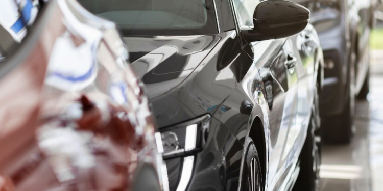 Reporta caída de 6.3% en venta de vehículos durante primer bimestre del año