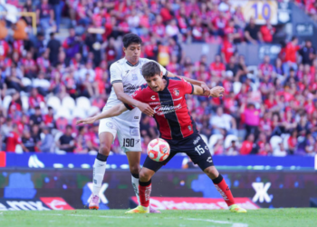 Atlas y Gallos empatan y aburren en el Jalisco