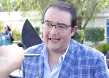 Inicia Kuri su podcast con Chepe de invitado