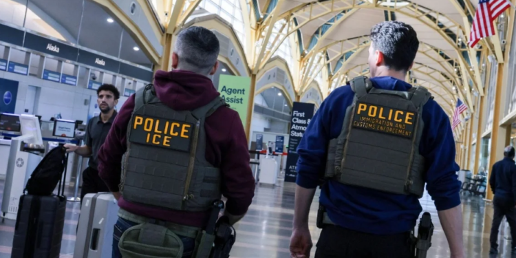 SRE: Van 13 mexicanos muertos bajo custodia de ICE