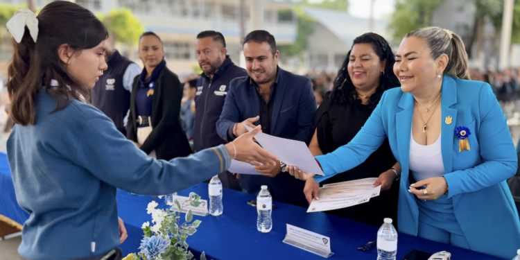 Captan 952 mdp por refrendo: Leal