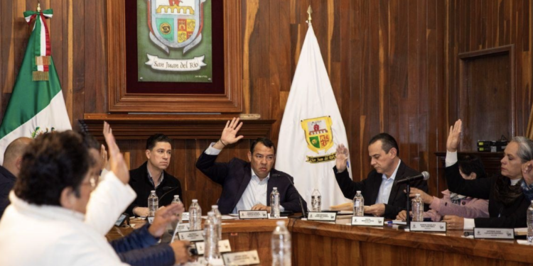 Captan 952 mdp por refrendo: Leal