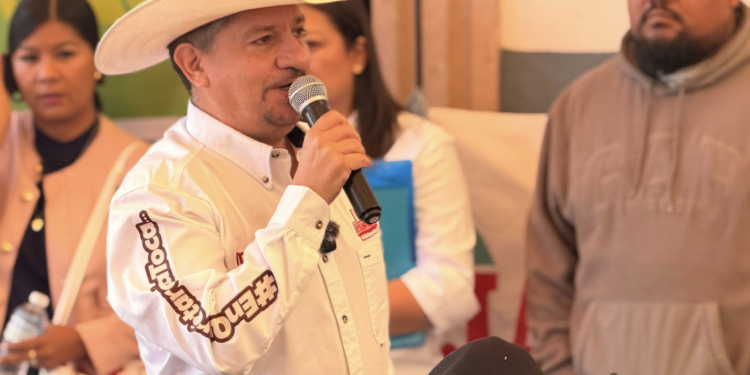 Ajeno Fernández al tema del agua en Club de los Calzada