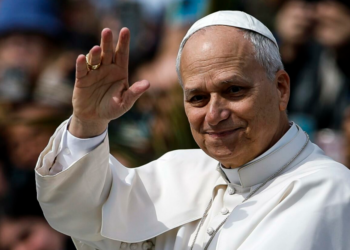 León XIV portará la cruz en su primer viacrucis de Viernes Santo en el Coliseo