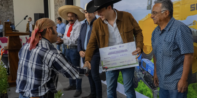 A partir de hoy movimientos en equipo de Felifer Macías