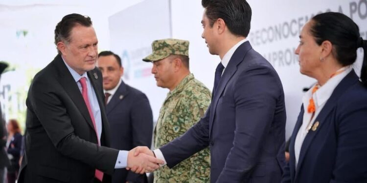 Mauricio Kuri toma protesta al Consejo Directivo de la CANACINTRA Querétaro