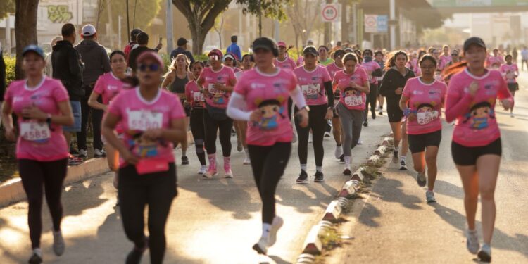 Más de cinco mil corredoras participaron en el Querétaro Medio Maratón 2026