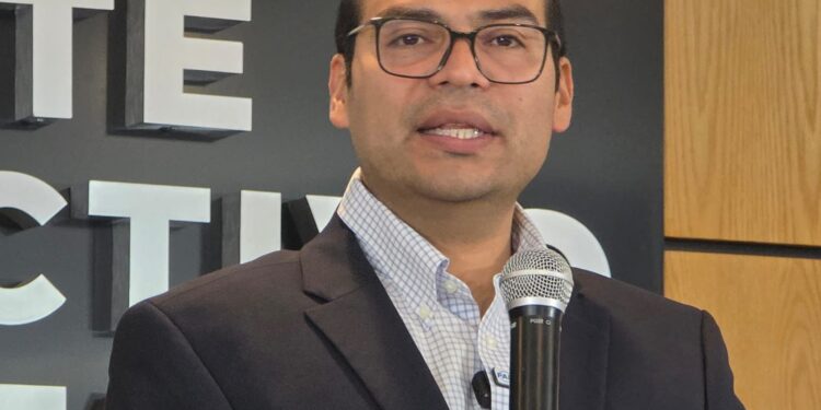 Coordinadores de Cuidar Querétaro no tendrán que renunciar a sus cargos: Martín Arango