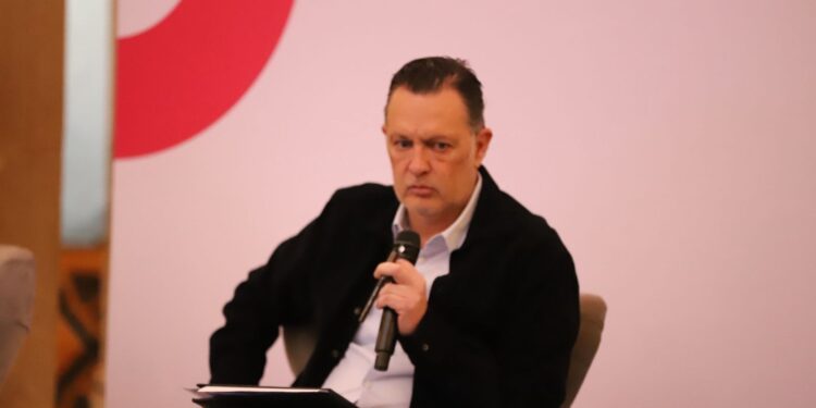  Kuri respalda aplicación de la ley por concesión de agua atribuida a familia Calzada