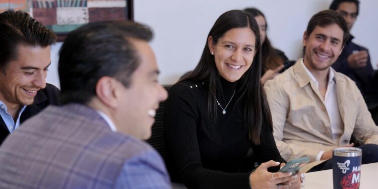 Felifer Macías anuncia a la nueva Directora General de Comunicación Social