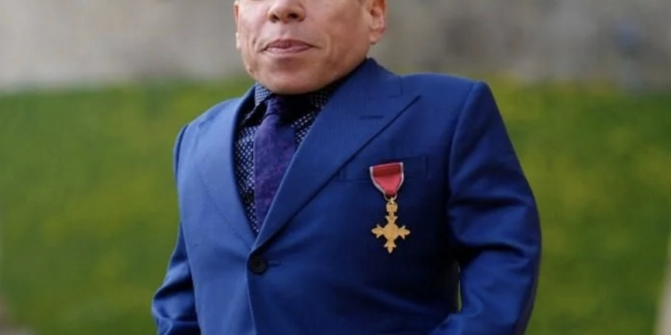 Molesta a Janet biopic de Michael