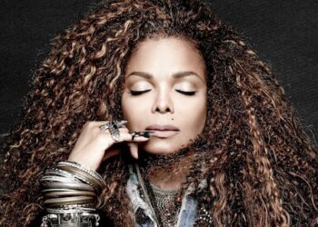 Molesta a Janet biopic de Michael