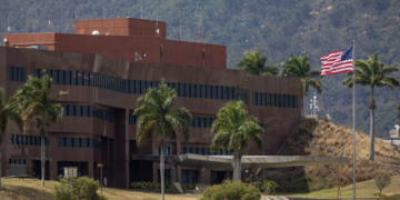 Reanuda EU operaciones en embajada de Venezuela