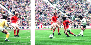 Alemania Federal conquista la Copa en casa