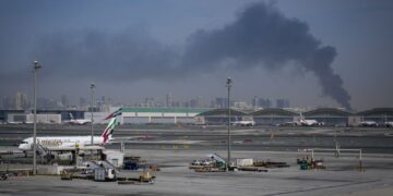 Estado mantiene contacto con 114 queretanos: Gudiño