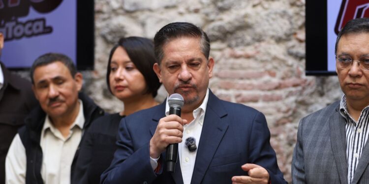 Luis Humberto Fernández expone sus aspiraciones rumbo a la gubernatura de Querétaro