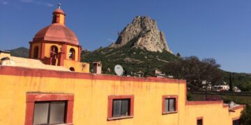 Refuerzan regulación de establecimientos en Peña de Bernal