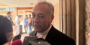 Diócesis de Querétaro condena intento de quema en templo de San Francisco en marcha del 8M