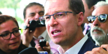 Descarta de la Fuente problemas con EU por apoyo a Cuba