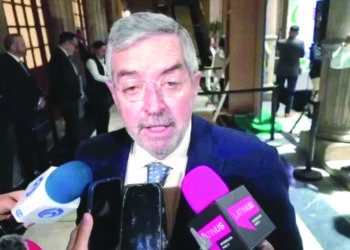 Descarta de la Fuente problemas con EU por apoyo a Cuba