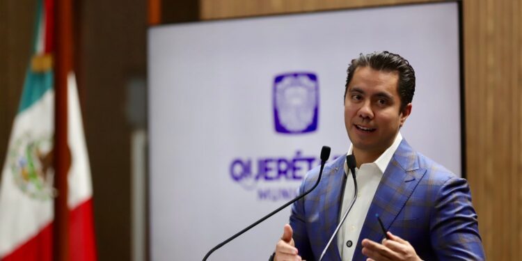 Reprueba Felifer Macías desinformación sobre proyecto de Transporte Eléctrico Gratuito