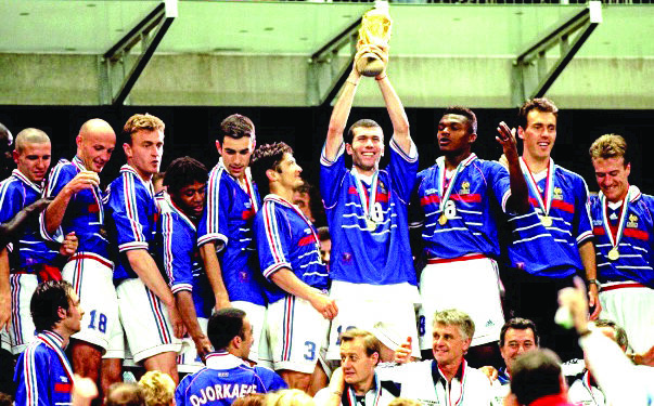 Mundial con 32 selecciones y coronó a los anfitriones