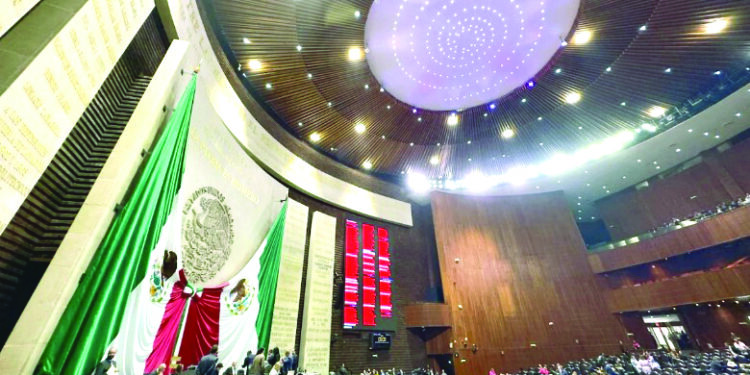 Diputados aprueban eliminar las pensiones ‘doradas’