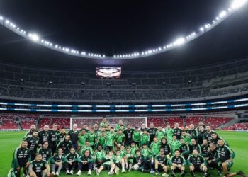 Tricolores admiraron la renovación del Azteca