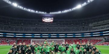Tricolores admiraron la renovación del Azteca