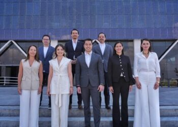 Anuncia Felifer Macías cambios en su gabinete