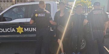 Dos detenidos por delitos contra la salud, portación de armas prohibidas y daños dolosos