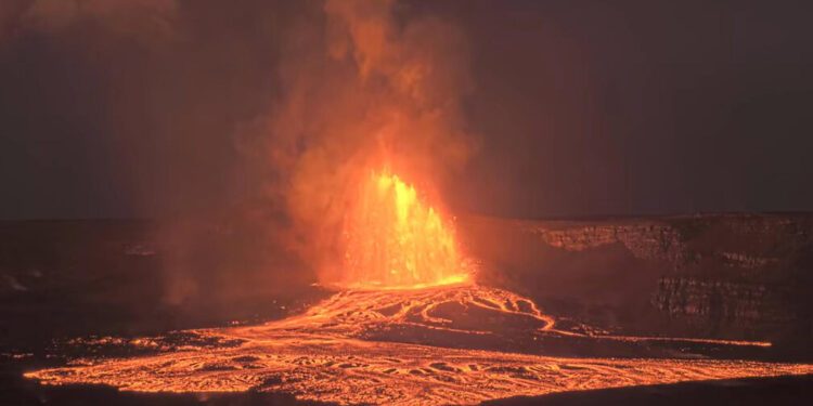 El volcán Kilauea entra en erupción nuevamente con fuentes de lava de 300 metros de altura