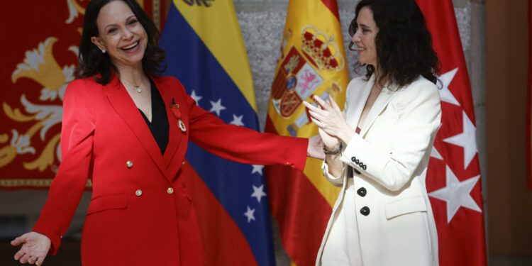 Machado recibe la Medalla de Oro de Madrid: “Siento que hoy empieza nuestro retorno”.