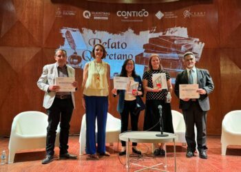 Presenta López Birlain el libro “Relato Queretano”