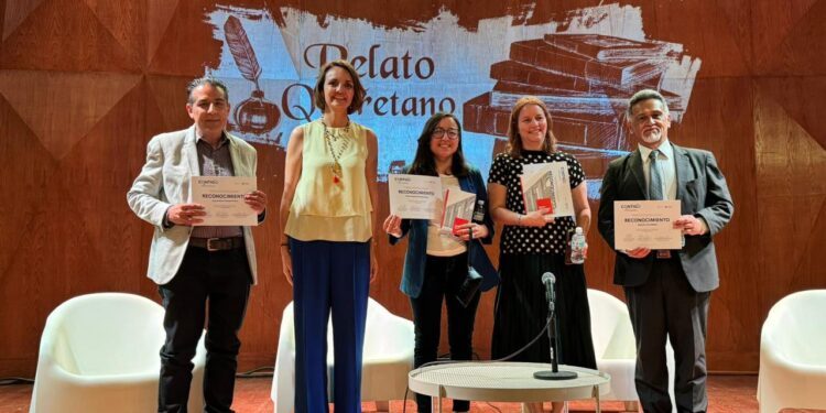 Presenta López Birlain el libro “Relato Queretano”