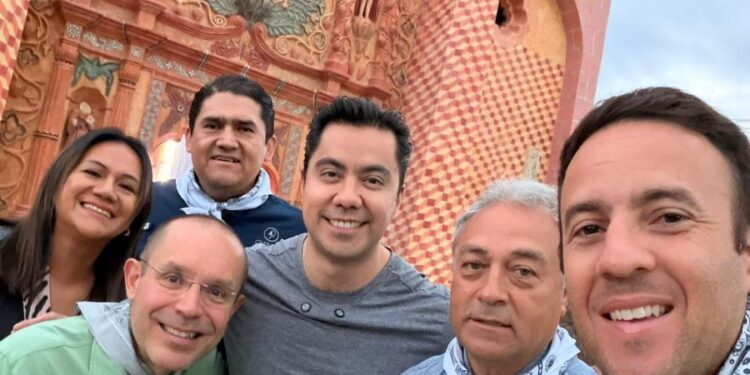 Visita a la Sierra fue para promover turismo religioso, asegura Felifer Macías