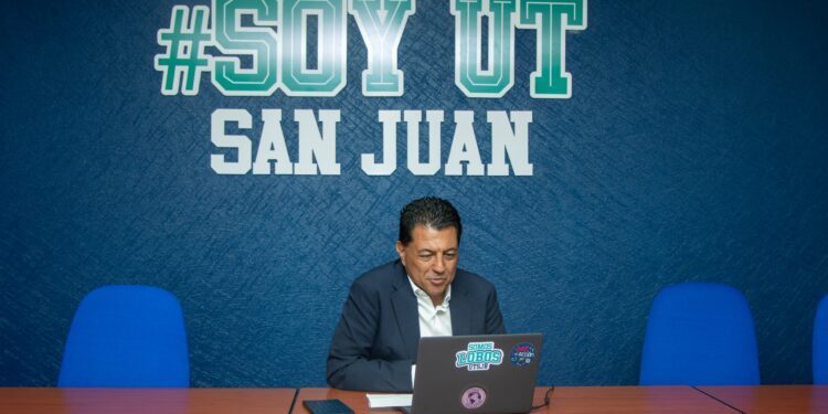 Entrega Universidad Tecnológica de San Juan certificados en Consultor Estratégico & Gerencial