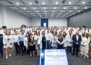 Autoridades dan bienvenida a 205 médicos a IMSS Querétaro