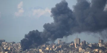 Israel bombardea Beirut y mata a 182 personas