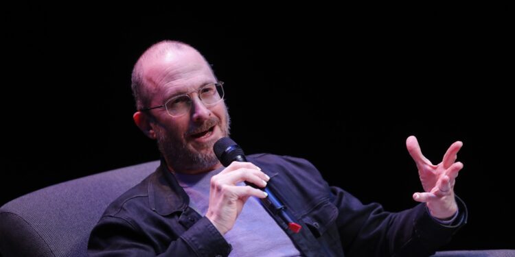 Aronofsky reivindica en México la necesidad de contar historias ante un mundo en guerra