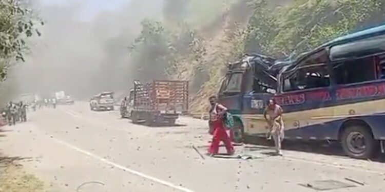 Al menos siete muertos y 17 heridos por un atentado con bomba en Colombia