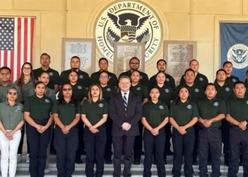 Capacita ATF a agentes mexicanos contra tráfico de armas