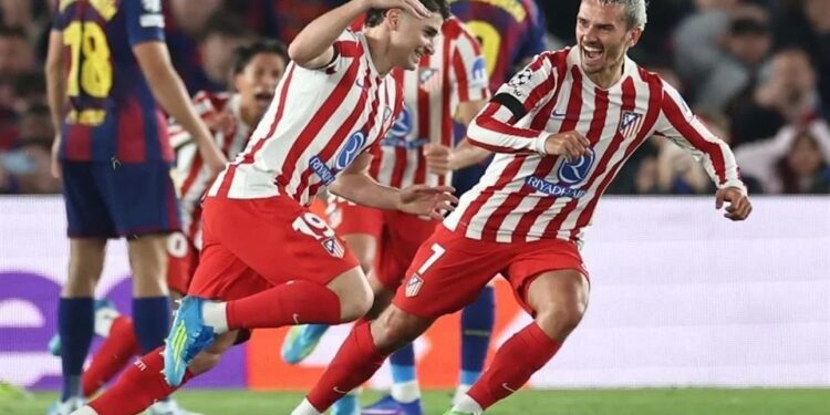 El Atlético castiga y el Barça perdona