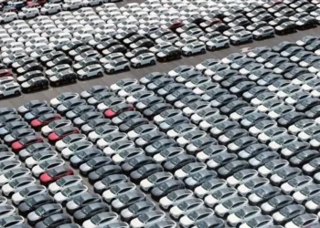 Amenazan automotrices con retirar modelos baratos de EU