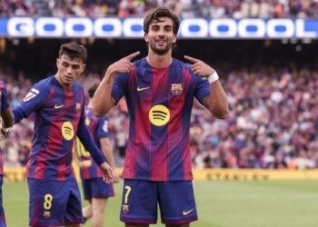 El Barça acaricia el título tras golear al Espanyol