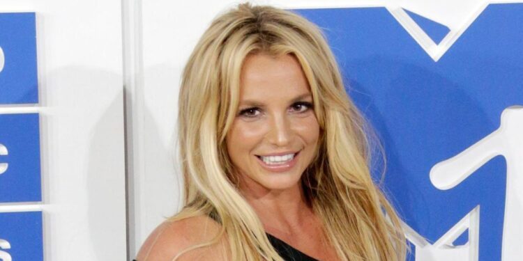 Britney Spears ingresa a un centro de rehabilitación