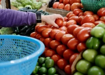 Aumenta 8.1% costo de canasta alimentaria