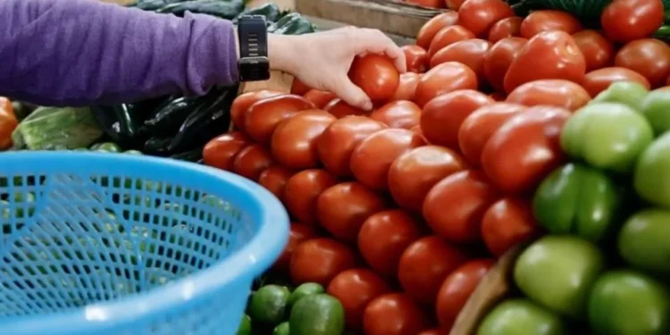 Aumenta 8.1% costo de canasta alimentaria